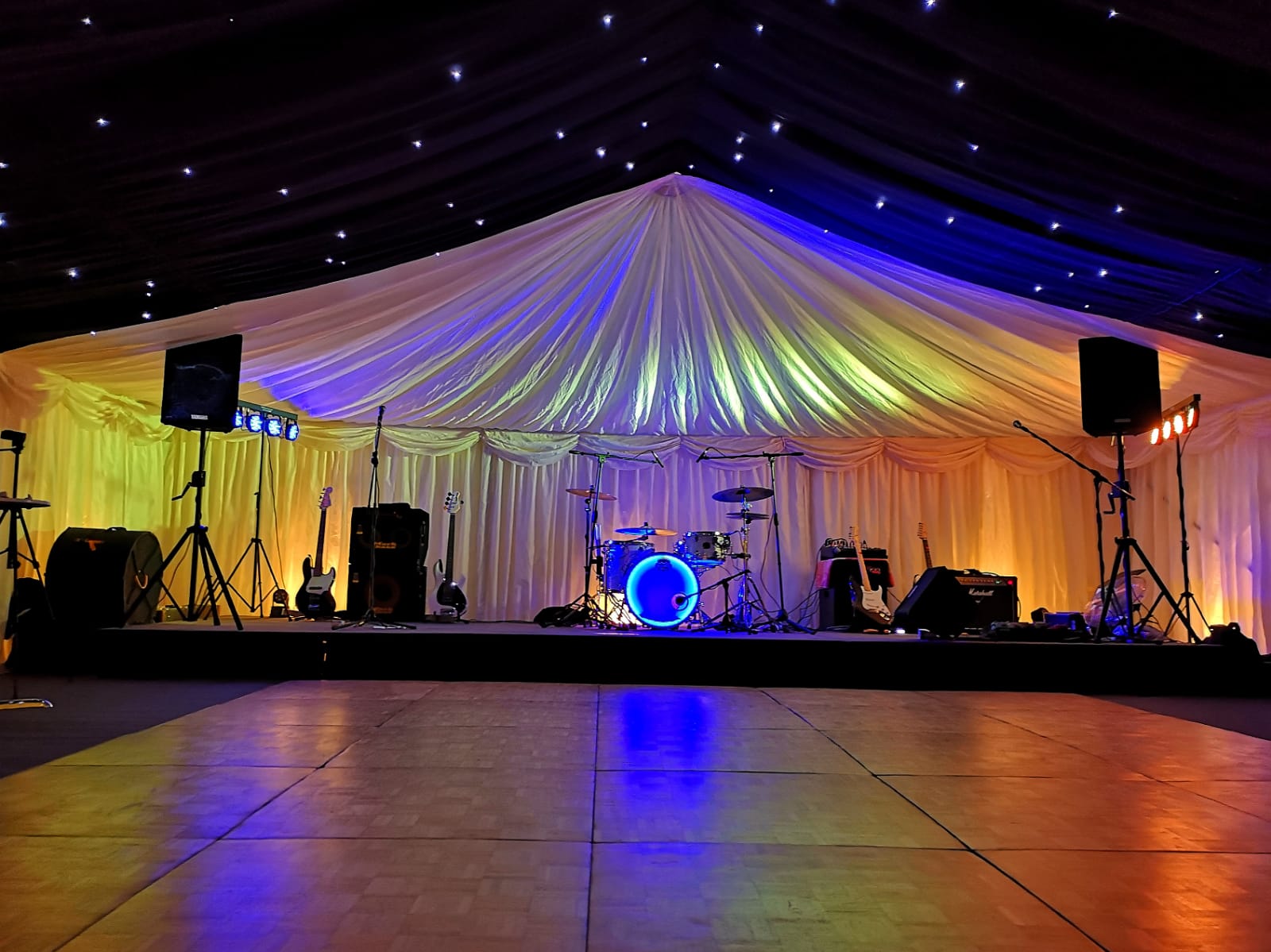 marquee hire milton keynes parquet dance floor star light bay stage